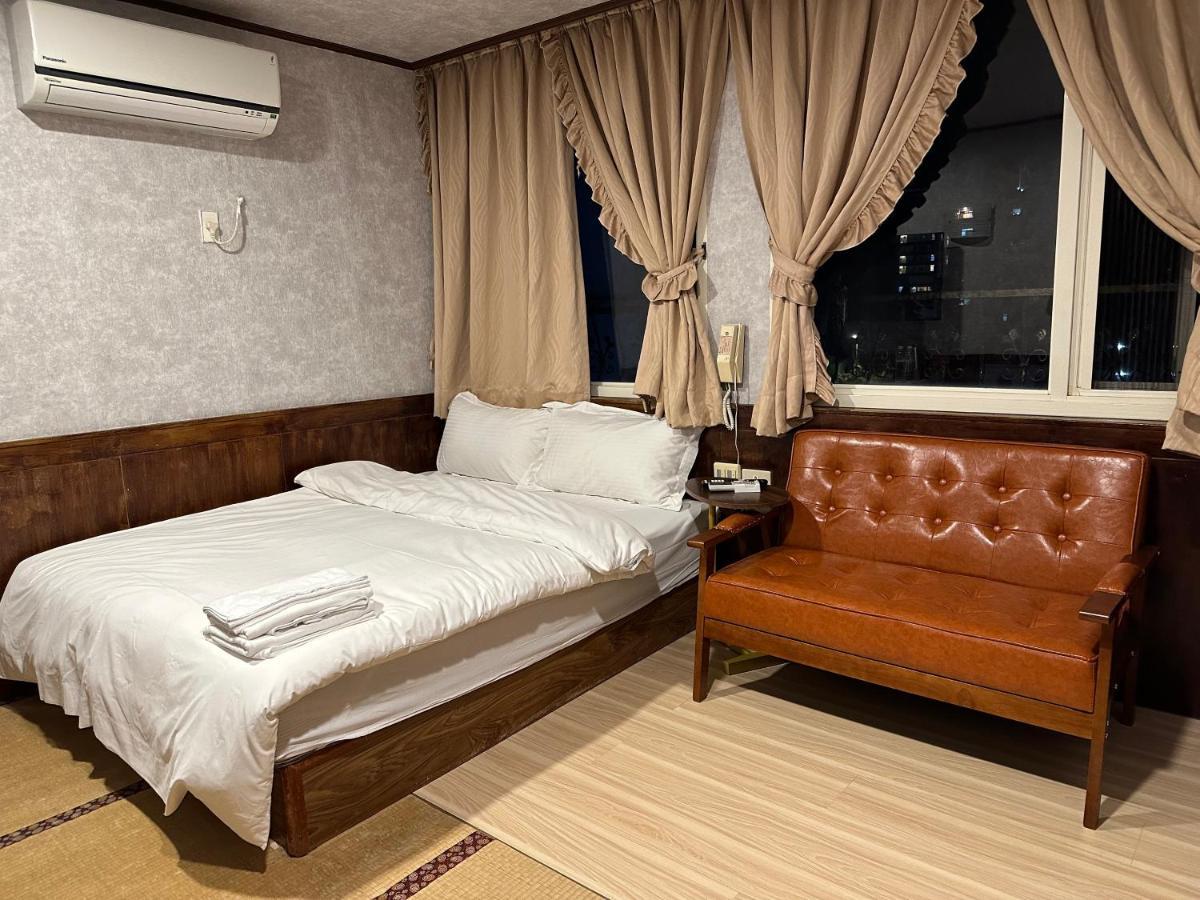 Ming Ren Hotspring Hotel Jiaoxi Exterior photo