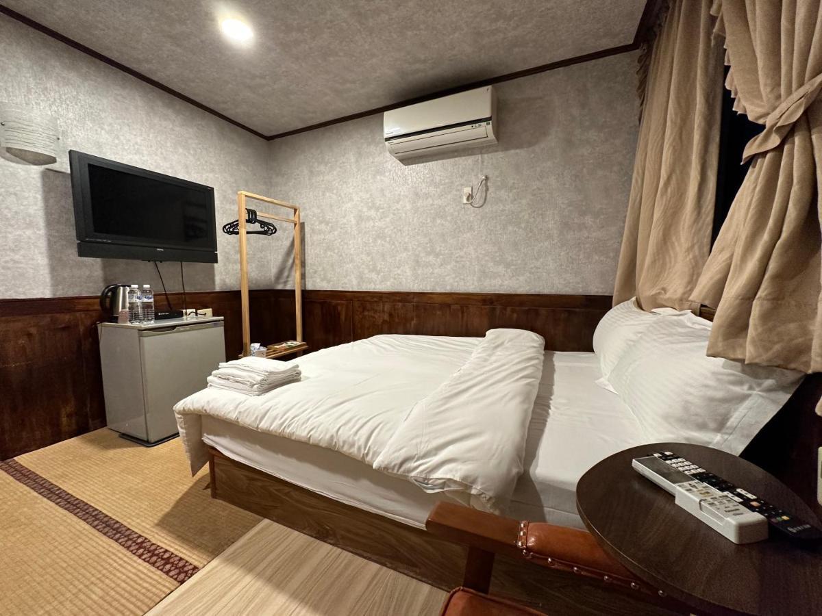 Ming Ren Hotspring Hotel Jiaoxi Exterior photo