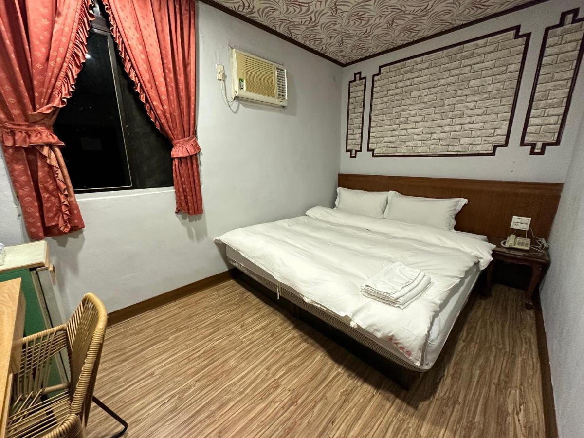 Ming Ren Hotspring Hotel Jiaoxi Exterior photo